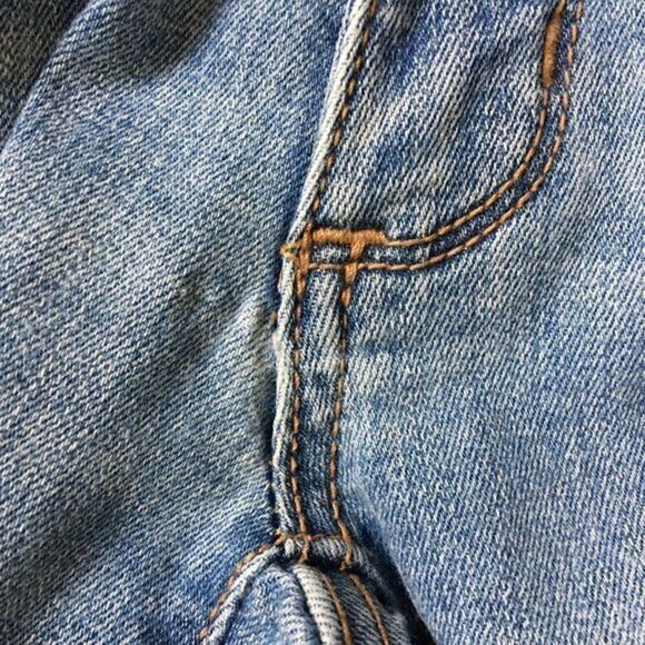 Universal Thread Jeans Women’s Size 00 24R Cuffed - Puckered - Measures 25x30 - Picture 9 of 13